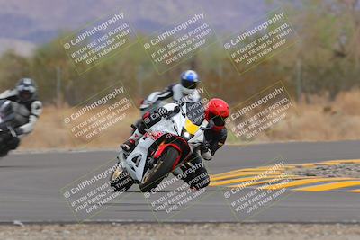 media/Sep-10-2022-SoCal Trackdays (Sat) [[a5bf35bb4a]]/Turn 6 (1140am)/